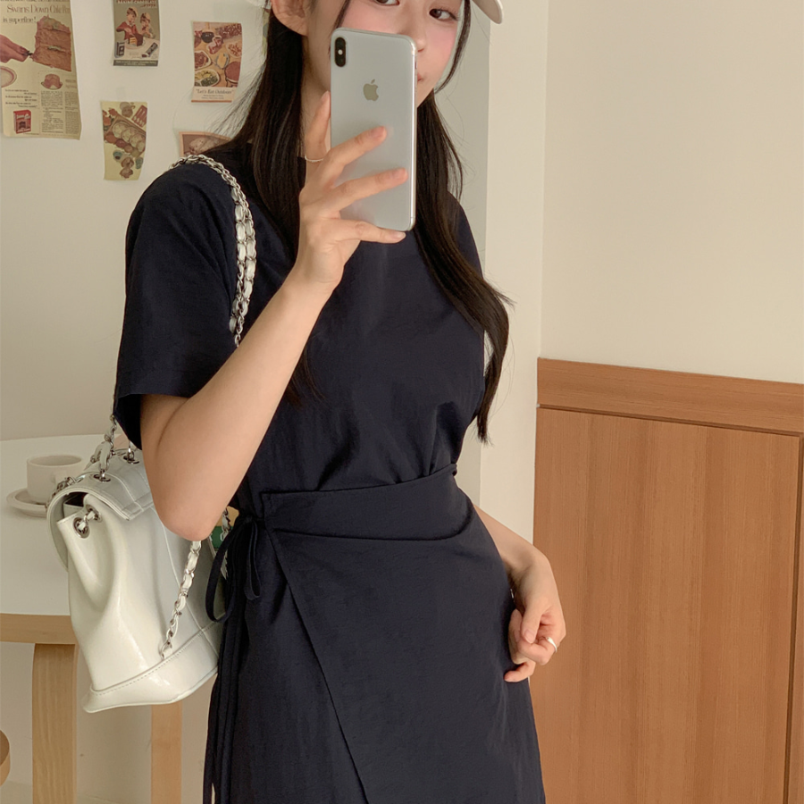 Лёгкое платье с запахом из нейлона для торжественных случаев