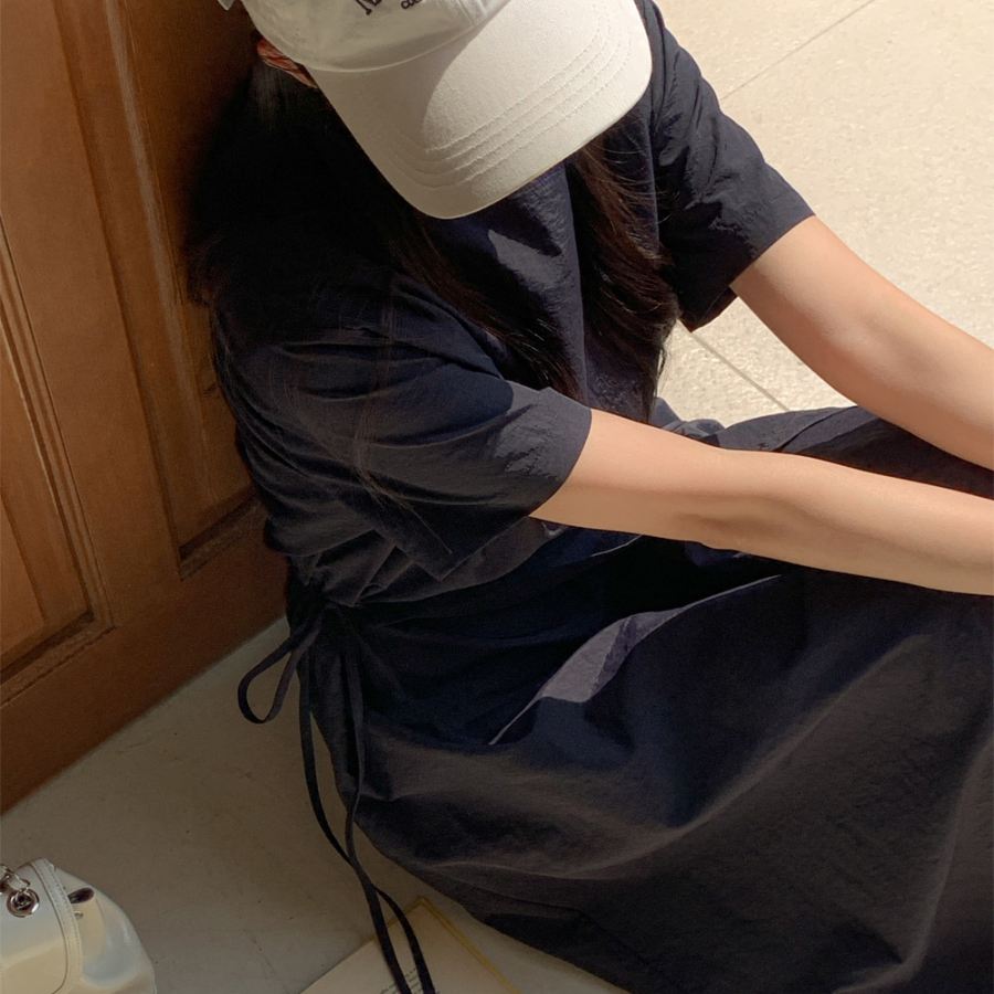 Лёгкое платье с запахом из нейлона для торжественных случаев