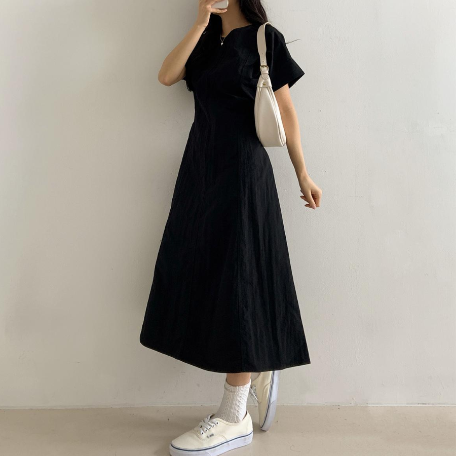 Лёгкое платье из нейлона с задним бантом и карманами