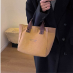 Lunch Tote Bag — стильная и удобная сумка для ланча, которая делает каждый обед комфортным