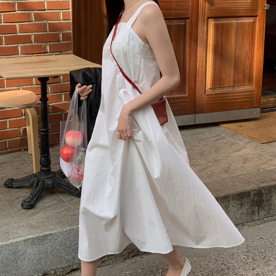 Облегающее хлопковое платье с карманами и бюстье