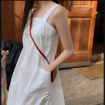 Облегающее хлопковое платье с карманами и бюстье