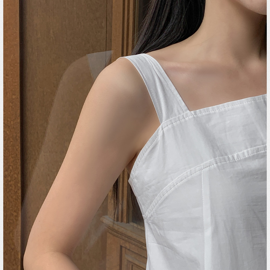 Облегающее хлопковое платье с карманами и бюстье