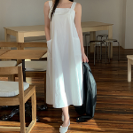 Облегающее хлопковое платье с карманами и бюстье