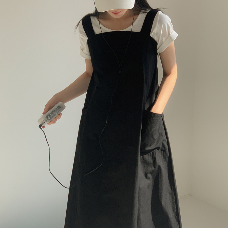 Облегающее хлопковое платье с карманами и бюстье