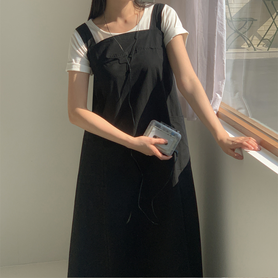 Облегающее хлопковое платье с карманами и бюстье