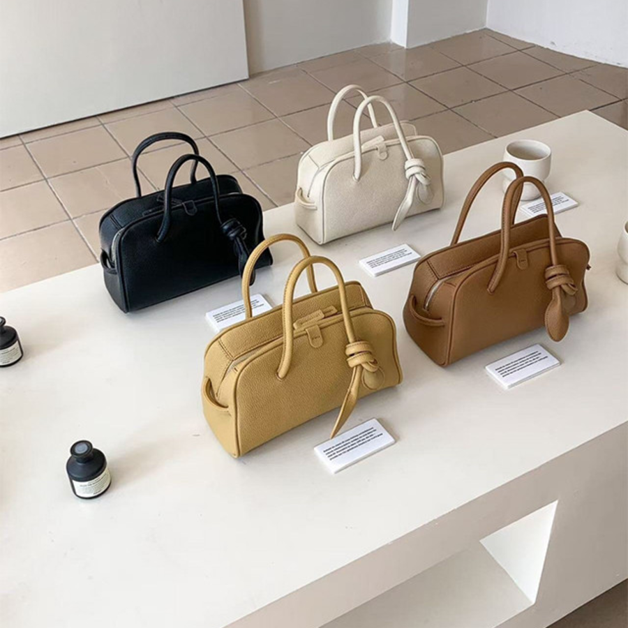 Bread Mini Crack Leather Tote — эффектная мини-сумка в винтажном стиле с современным акцентом