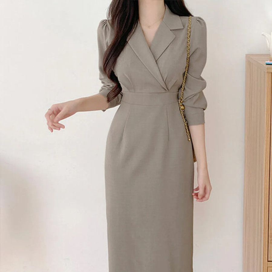 Универсальное платье длины миди для создания ярких образов