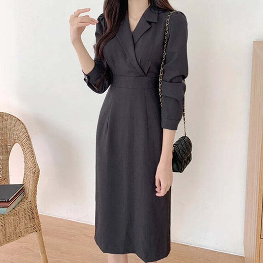 Универсальное платье длины миди для создания ярких образов