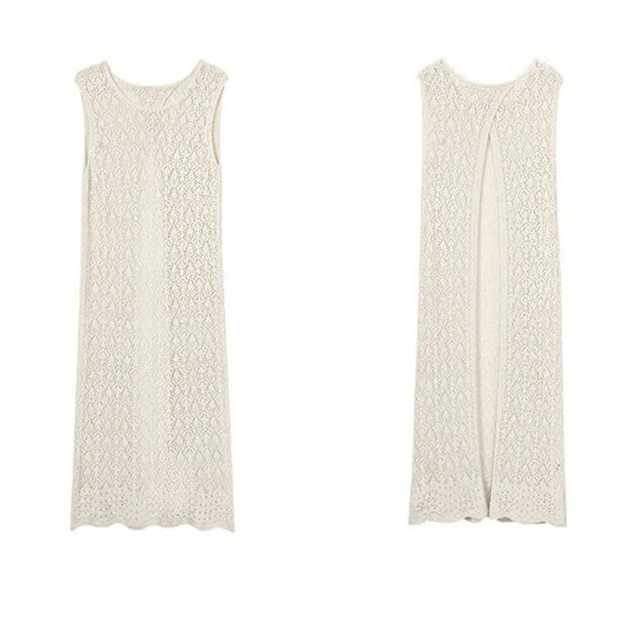 Полупрозрачное вязаное длинное платье с разрезом сзади