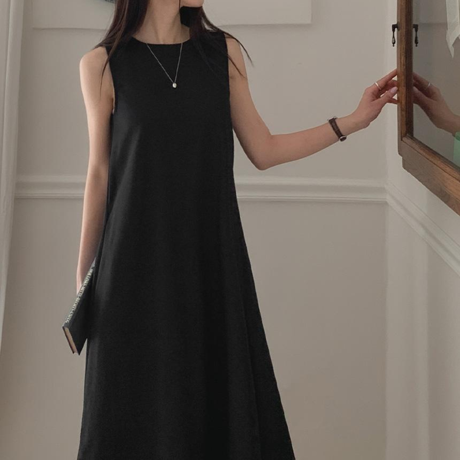 Льняное миди-платье для отпуска в тёплых странах