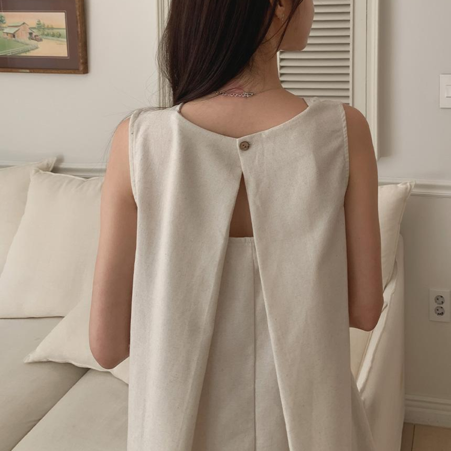 Льняное миди-платье для отпуска в тёплых странах