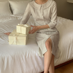 Твидовое платье в клетку с жемчужными пуговицами