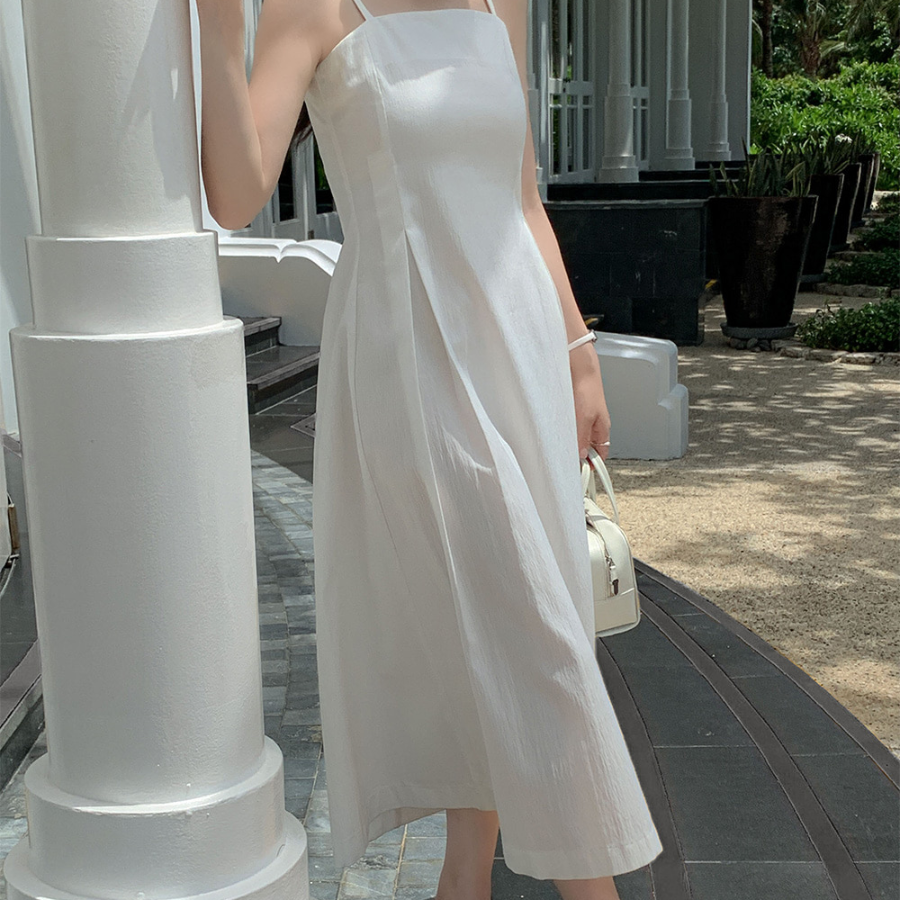 Летнее платье-бюстье с пинтами