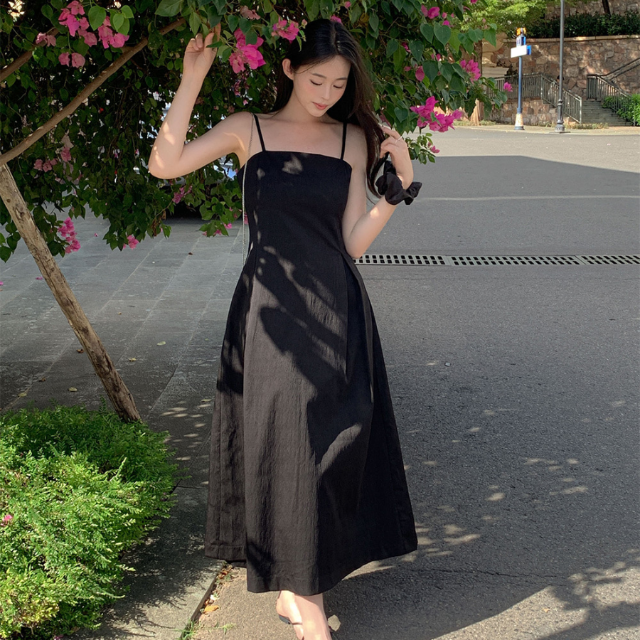 Летнее платье-бюстье с пинтами