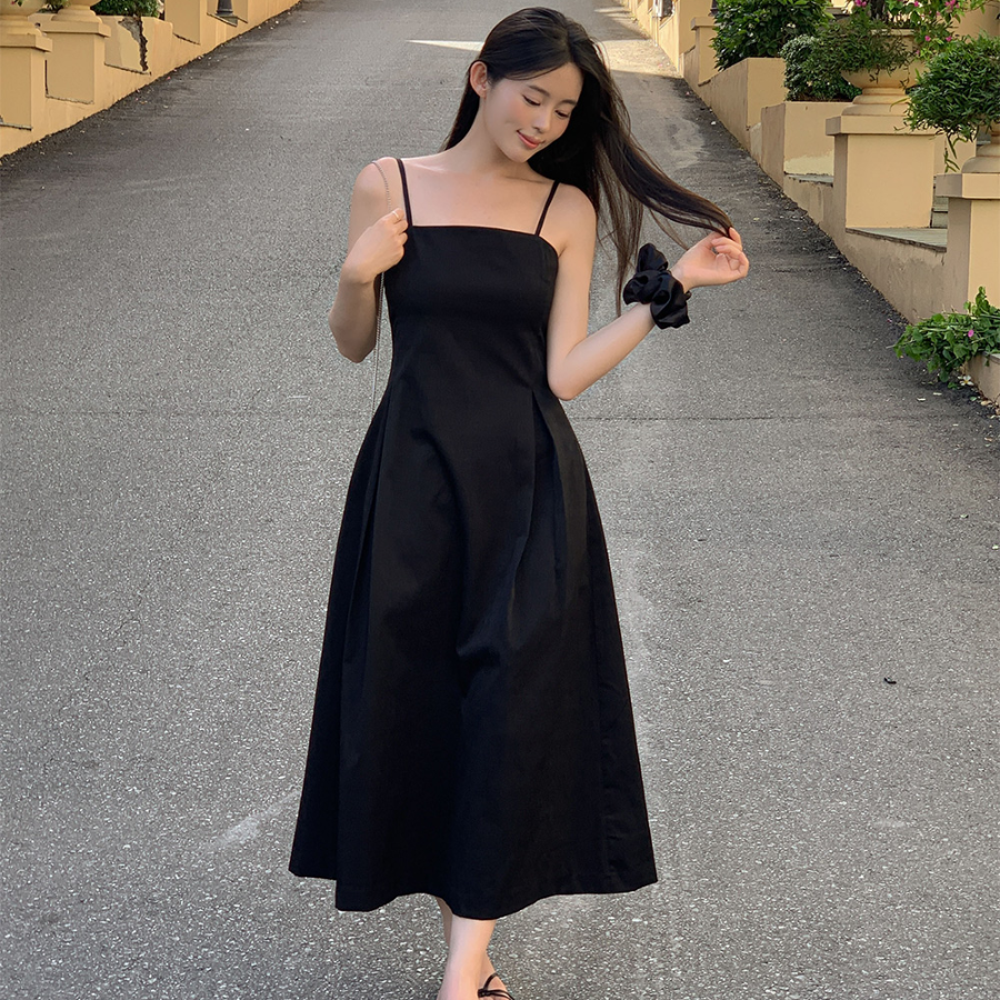 Летнее платье-бюстье с пинтами