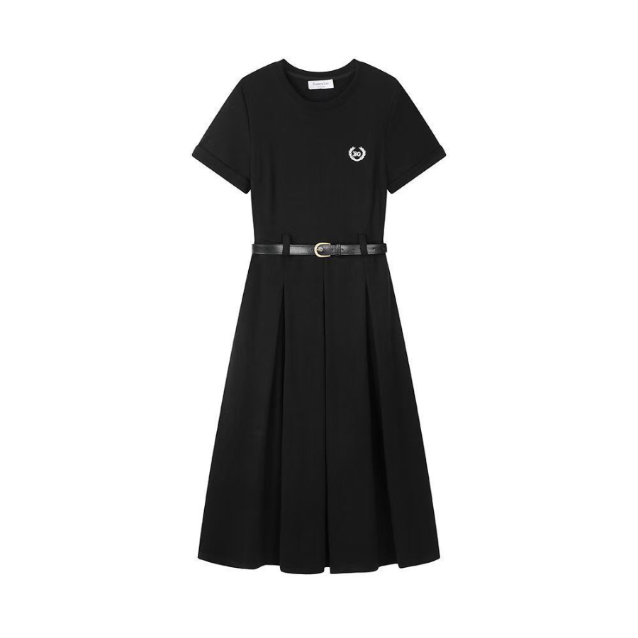 Длинное платье с короткими рукавами