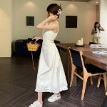 Летнее платье с халтер-воротником и открытой спиной