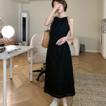 Летнее платье с халтер-воротником и открытой спиной