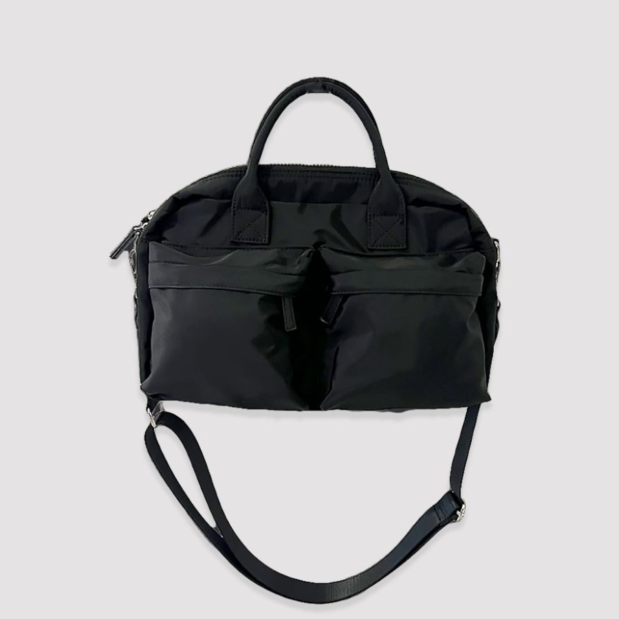 Daily Square Nylon Tote — лёгкая и практичная сумка на каждый день в урбанистичном стиле