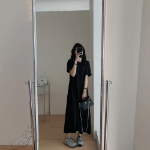 Фемининное чёрное платье с короткими рукавами макси длины