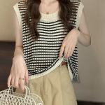 PERIEM NIC – Loose Fit Round Neck Punching Knit Vest