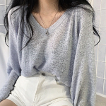 Babiane –  V-Neck Balloon Sleeve Knit Tee