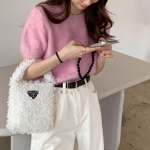 Zelenian – трикотажный  Puff Sleeve Pastel Knit Tee