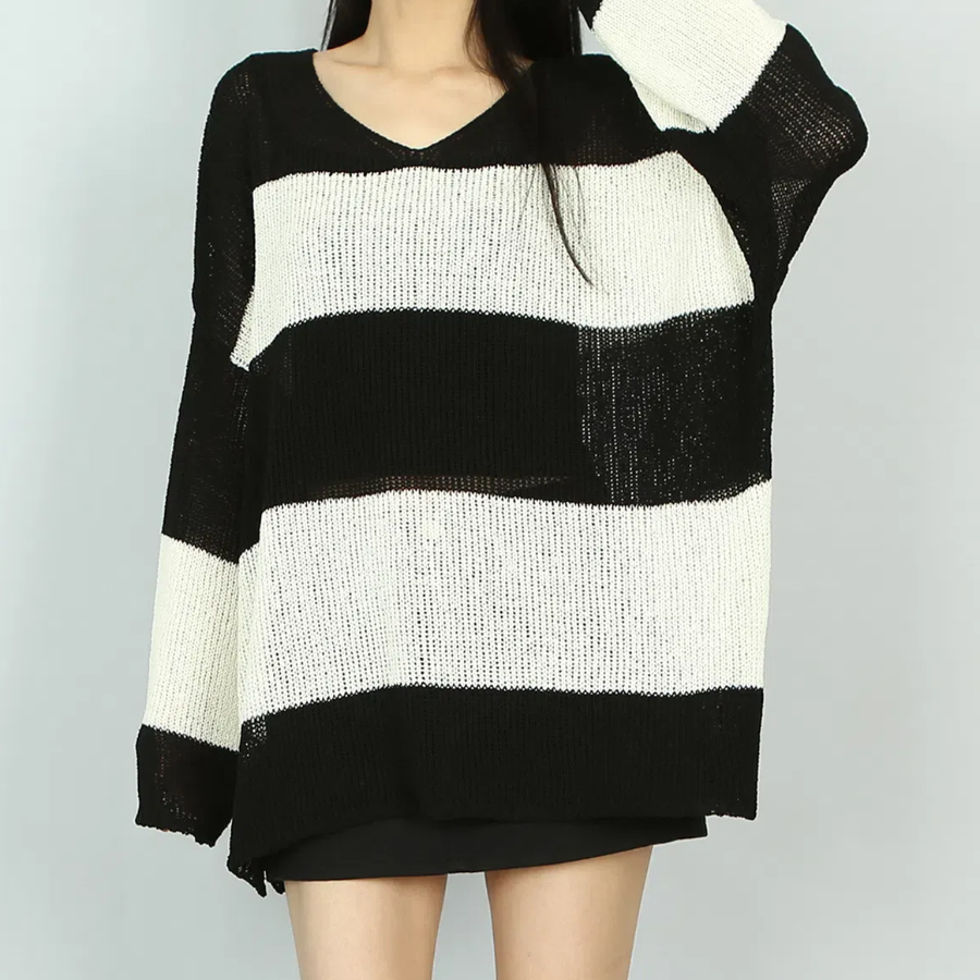 4-COLOR V-NECK STRIPE – Loose Fit Long Sleeve Knit Sweater