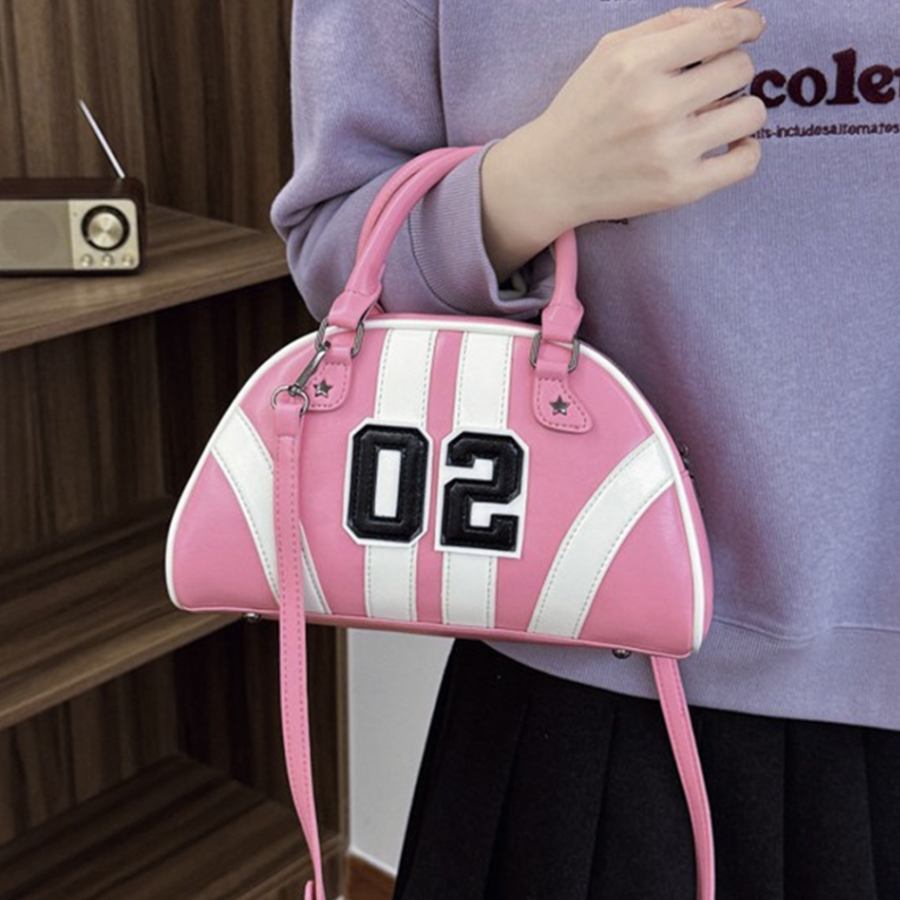 Racer 02 Tote — спортивный ритм в компактном формате