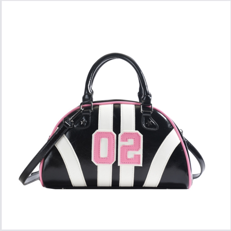 Racer 02 Tote — спортивный ритм в компактном формате