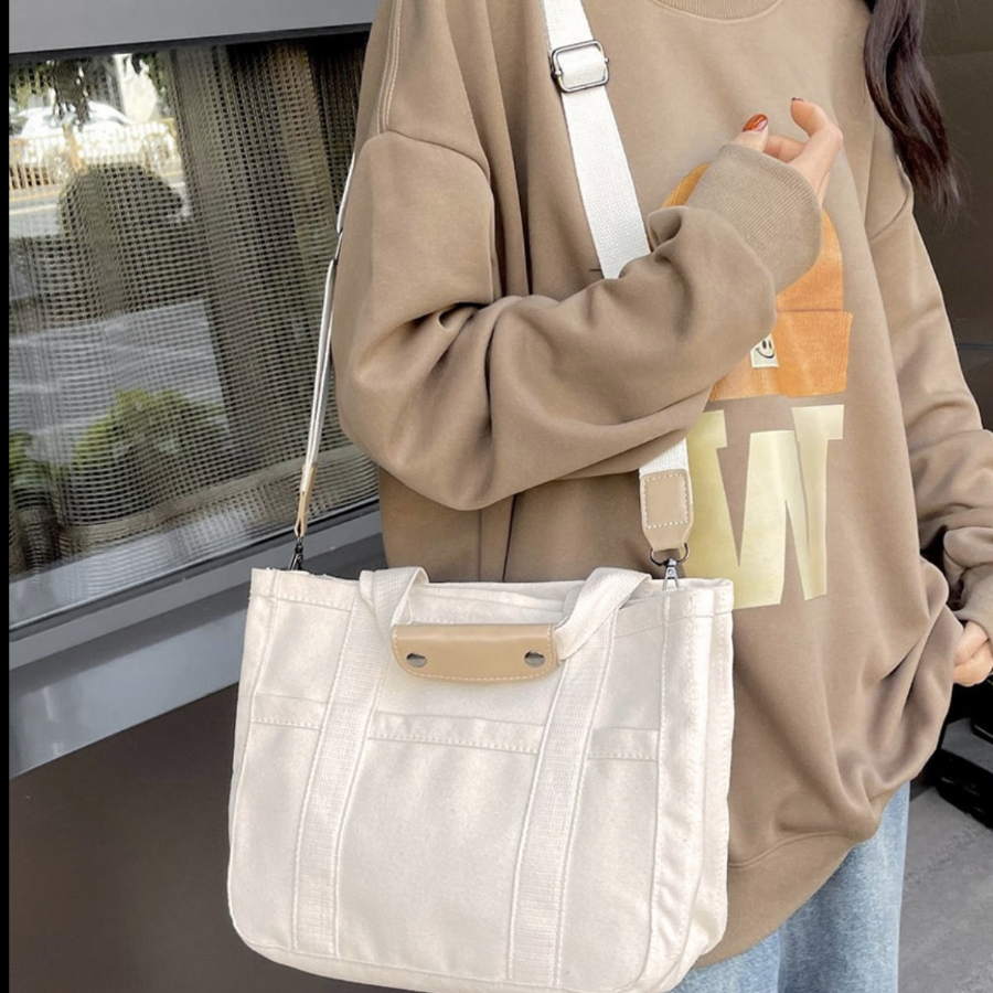 Multi-Pocket Canvas Bag — функциональная сумка для тех, кто всегда в движении