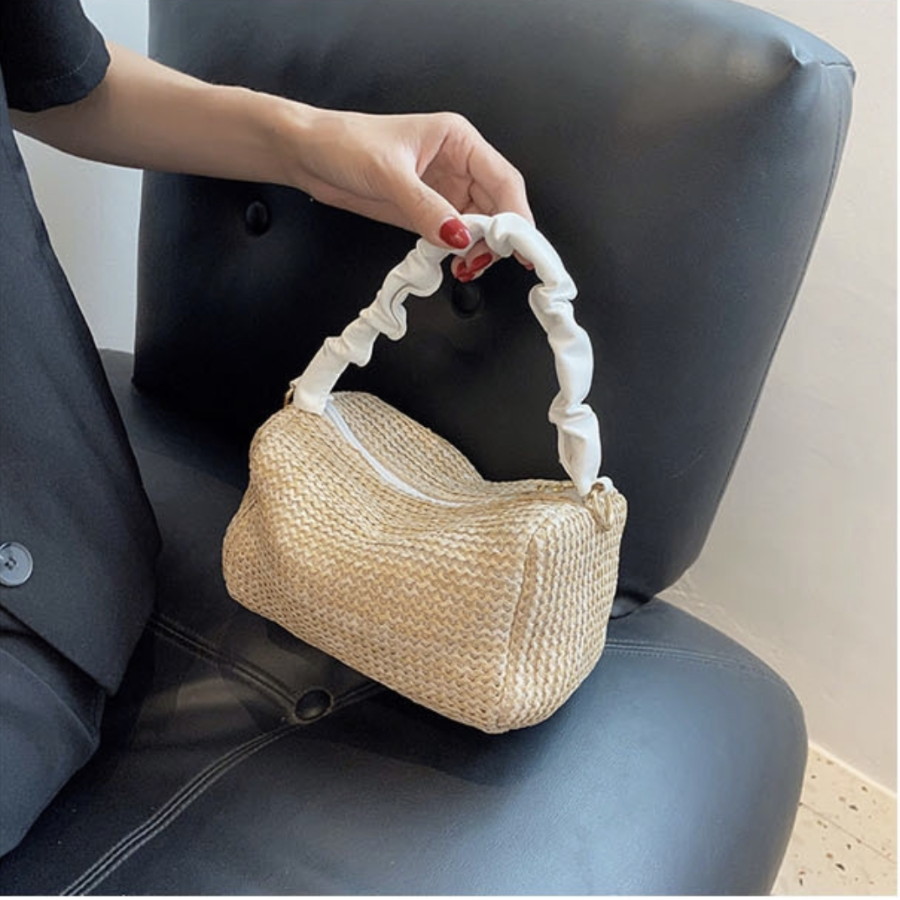 Two-Way Square Straw Tote Crossbag — лёгкость и стиль в двух вариантах ношения
