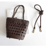 Темно-коричневый