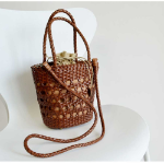 Cowhide Cylinder Bucket Shopper Tote с Канажем Дракон и Твилли-шарфом — элегантный летний акцент