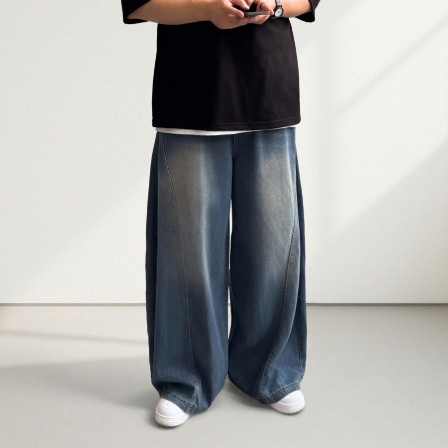 Curved Balloon Washed Wide Plus-Size Denim Jeans