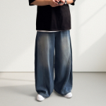 Curved Balloon Washed Wide Plus-Size Denim Jeans