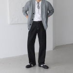 Pin-Tuck Semi-Wide Non-Fade Raw Denim Pants