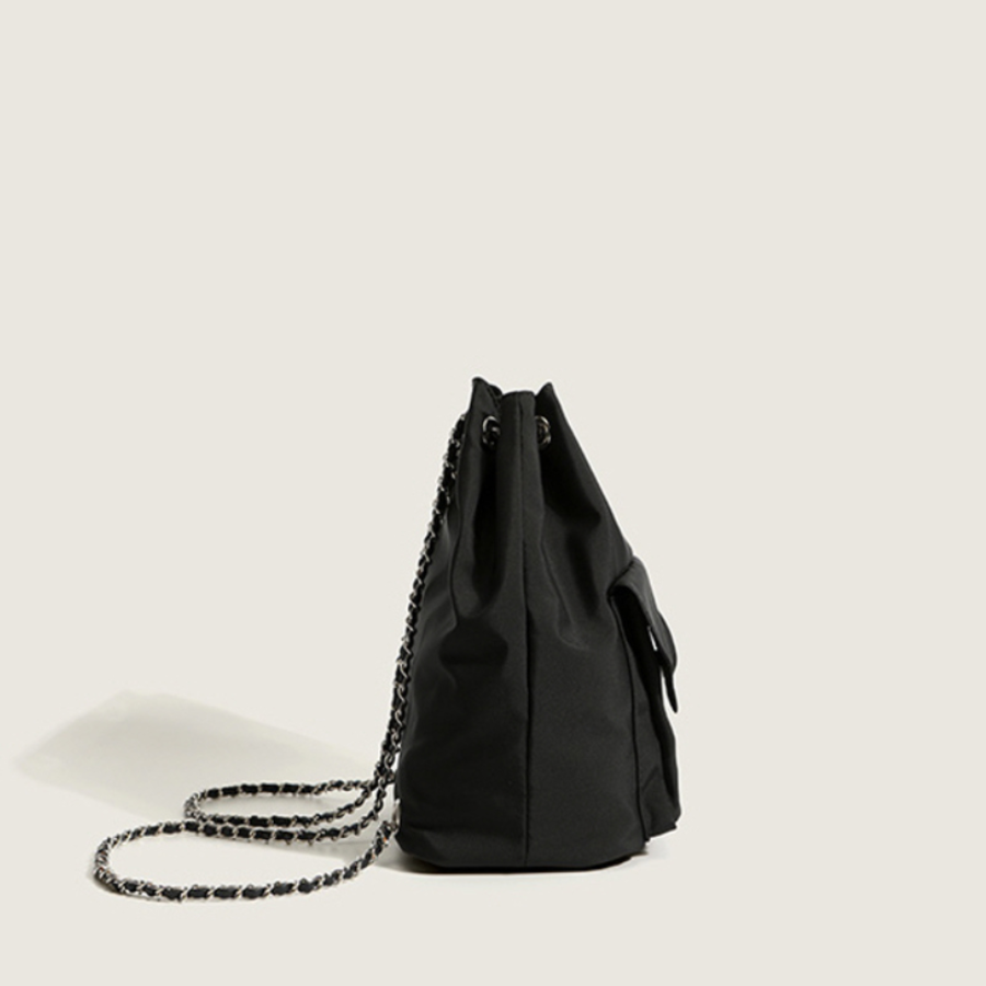 Dublin Silver Chain Bucket Bag — эффектная сумка в стиле городского шика