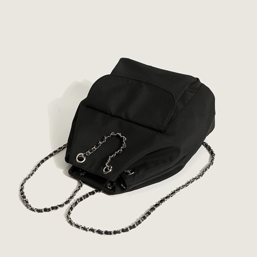 Dublin Silver Chain Bucket Bag — эффектная сумка в стиле городского шика