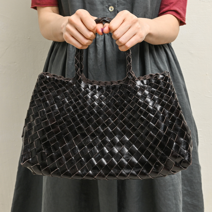 Natural Garden Woven Leather Tote — натуральная эстетика на каждый день