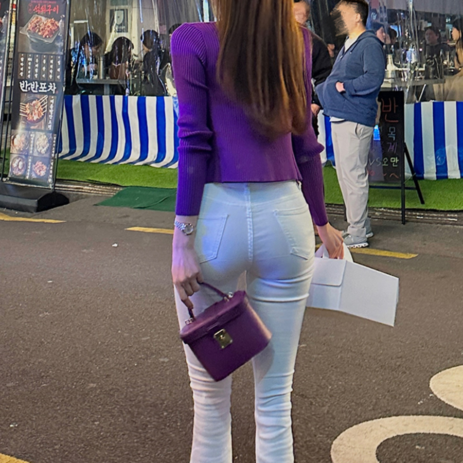 Cowhide Gold-Tone Tote Bag — классика с элегантным блеском