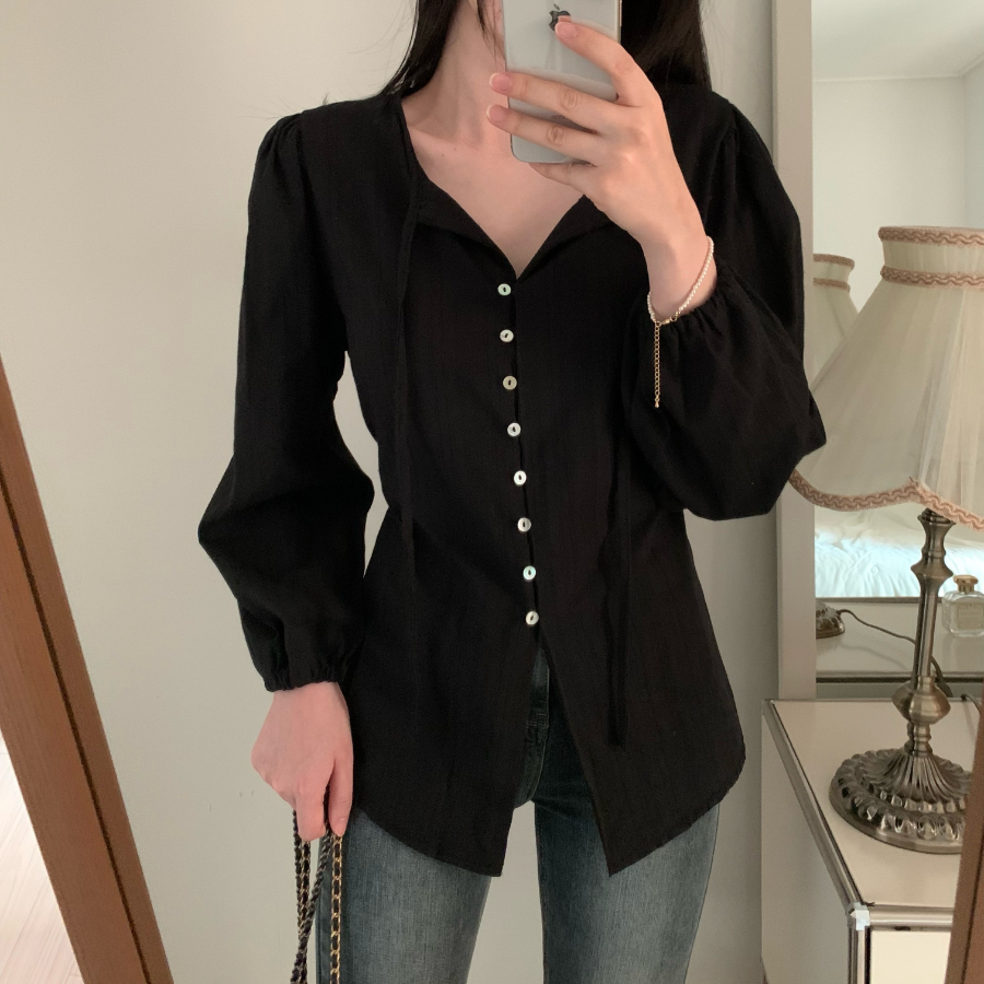 JENNIE – блузка Ribbon Tie Blouse