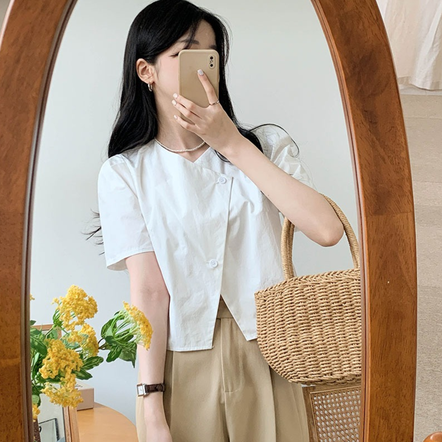 Sasan – блузка V-Neck Short Sleeve Crop Blouse
