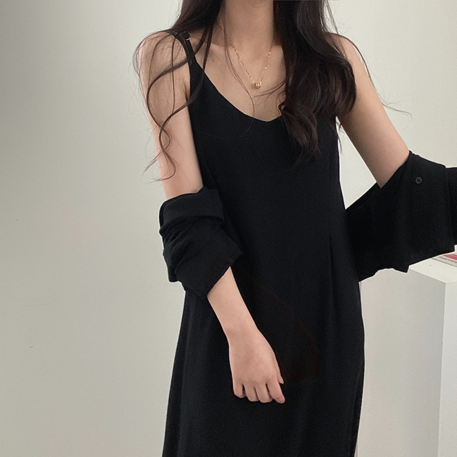 Льняная рубашка с длинным сарафаном без рукавов