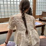 Юбка с кружевной блузкой