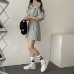 Анорак с надписью и короткие шорты