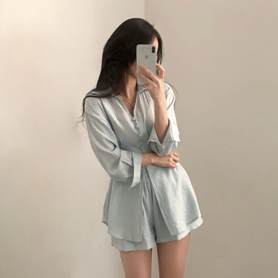 Шифоновая удлиненная блузка с и юбка-шорты