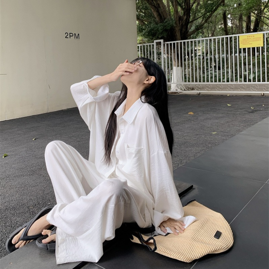 Рубашка оверсайз и широкие брюки