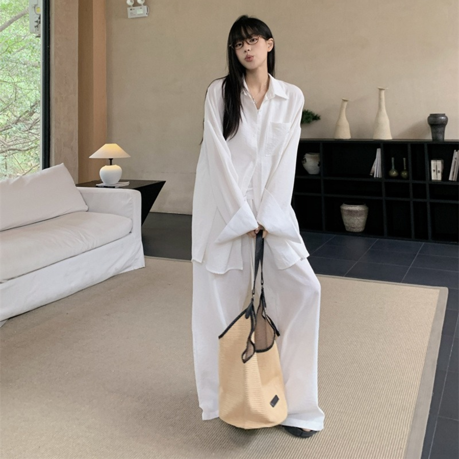 Рубашка оверсайз и широкие брюки